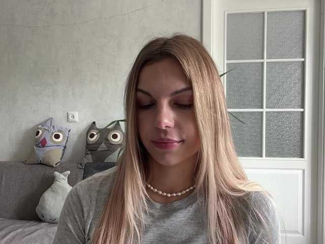 CarlotaWnorowski live cam on BongaCams