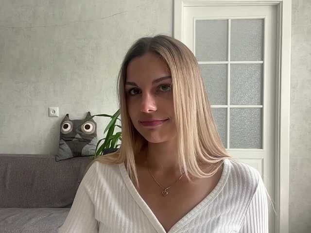CarlotaWnorowski live cam on BongaCams