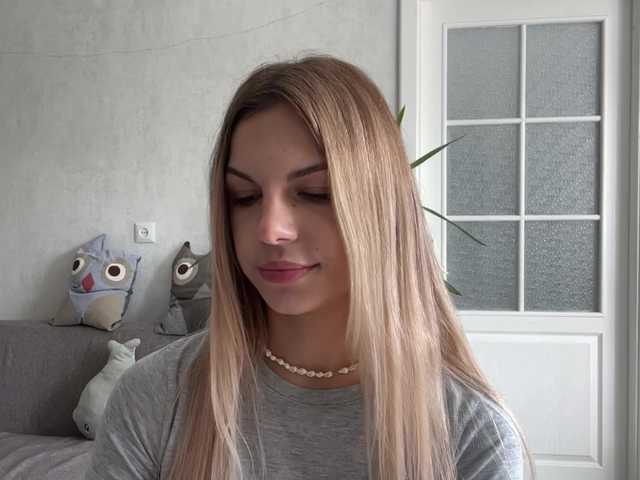CarlotaWnorowski live cam on BongaCams