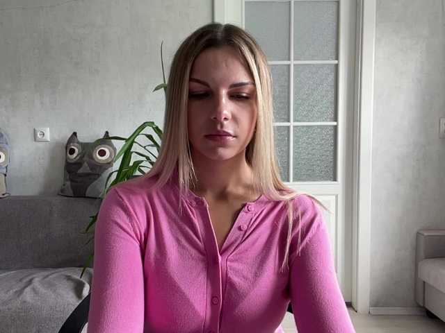 CarlotaWnorowski live cam on BongaCams