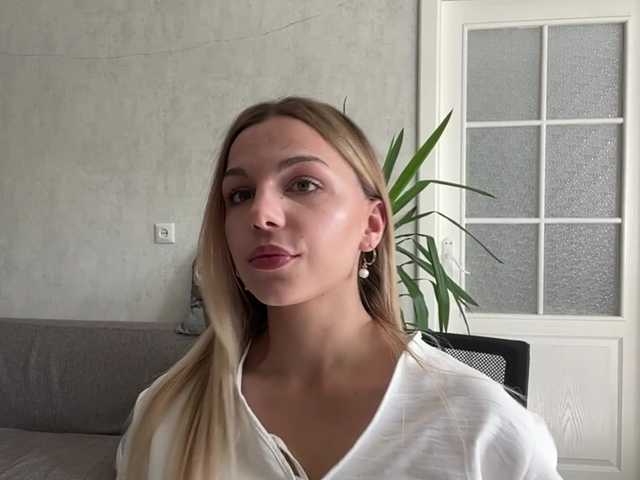 CarlotaWnorowski live cam on BongaCams