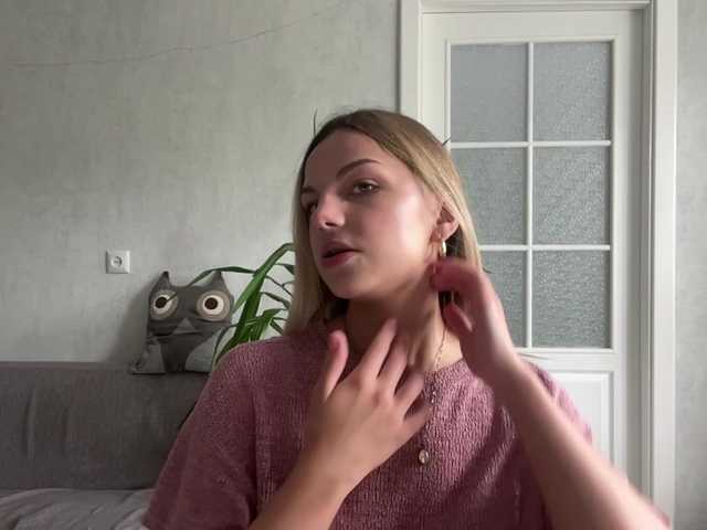 CarlotaWnorowski live cam on BongaCams