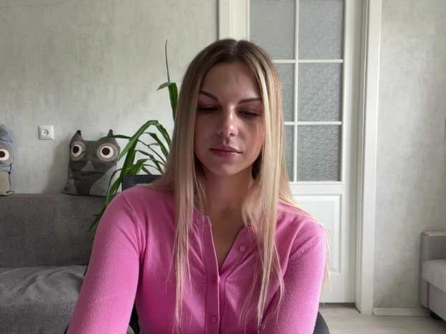 CarlotaWnorowski live cam on BongaCams