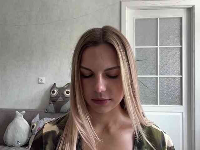 CarlotaWnorowski webcam