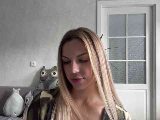 CarlotaWnorowski webcam