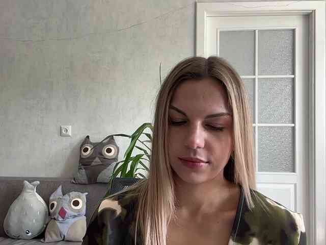 CarlotaWnorowski webcam