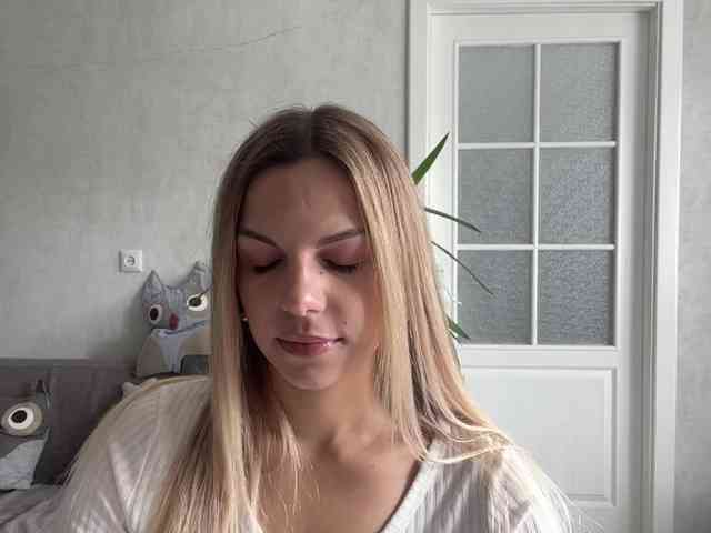 CarlotaWnorowski webcam