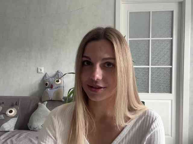 CarlotaWnorowski webcam