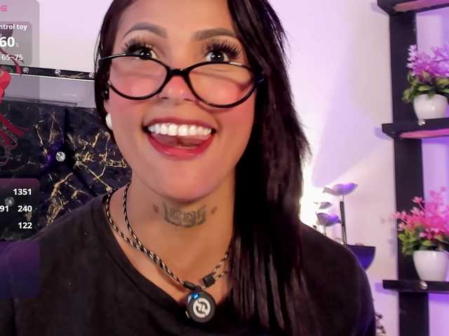 Antonella-smitt live cam