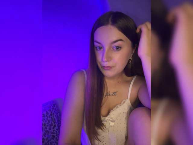 Kissss2424 live cam on BongaCams
