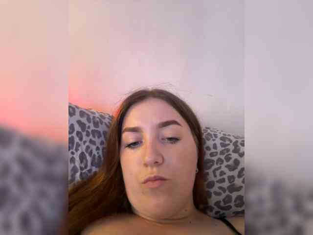 Kissss2424 webcam