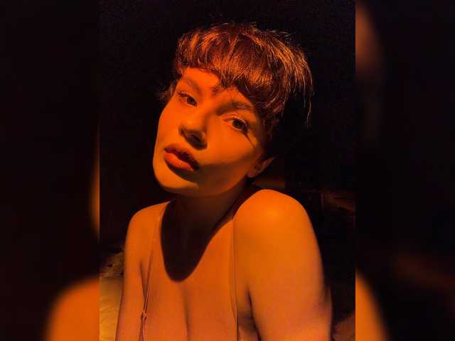 JunneWers live cam on BongaCams