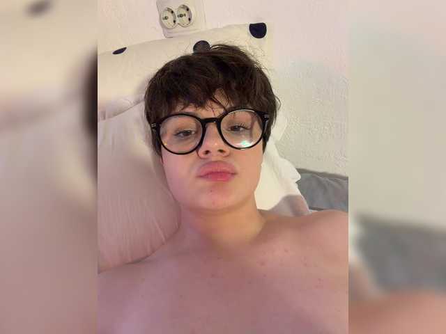 JunneWers live cam on BongaCams