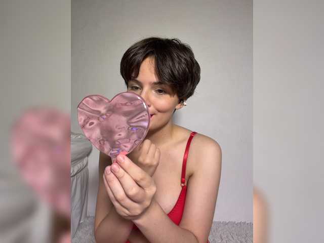 JunneWers live cam on BongaCams