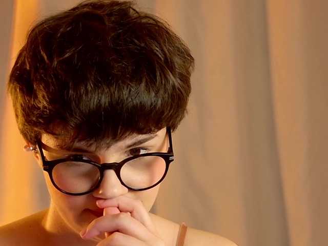 JunneWers live cam on BongaCams