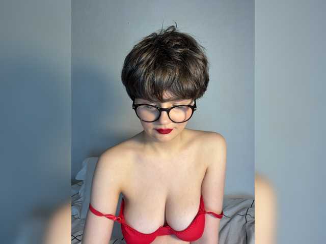 JunneWers live cam on BongaCams
