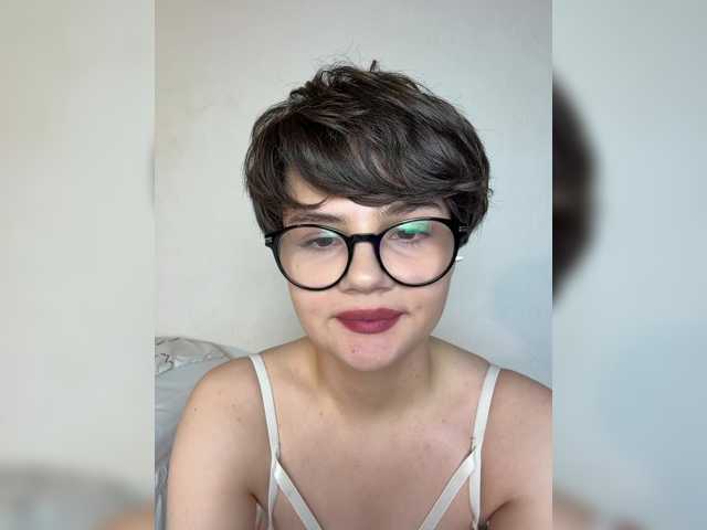 JunneWers live cam on BongaCams