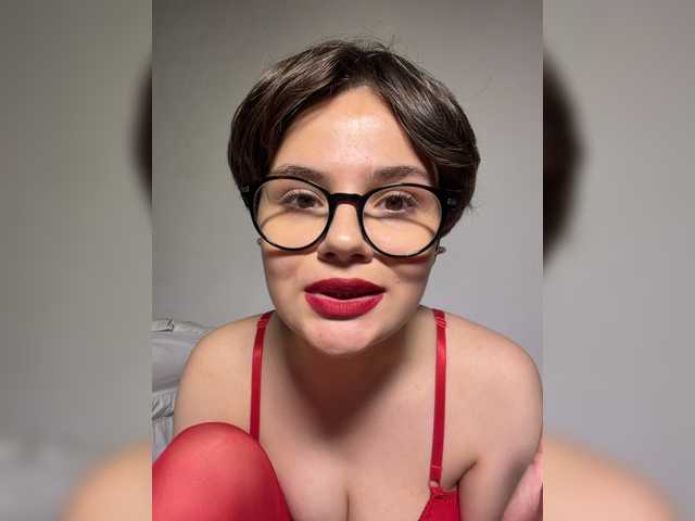 JunneWers live cam on BongaCams