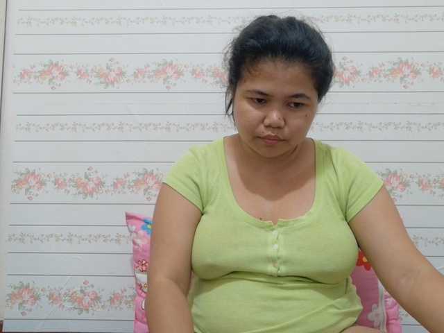 Sweetbigtits69 live cam on BongaCams