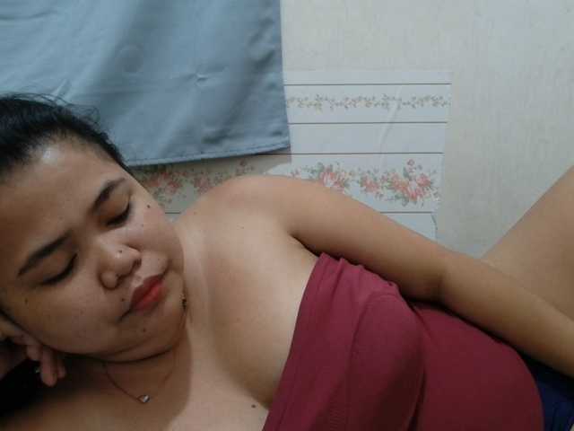 Sweetbigtits69 live cam preview