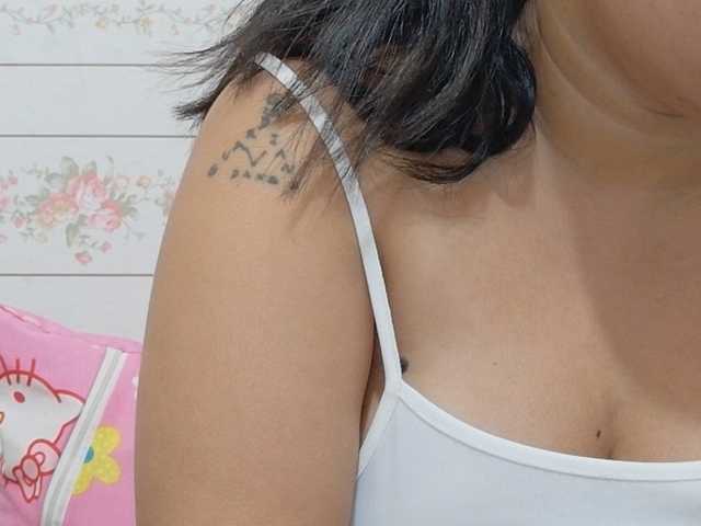 Sweetbigtits69