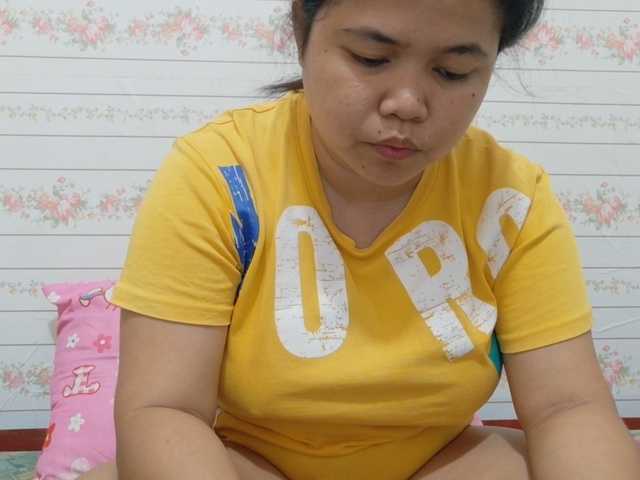 Sweetbigtits69 live cam on BongaCams