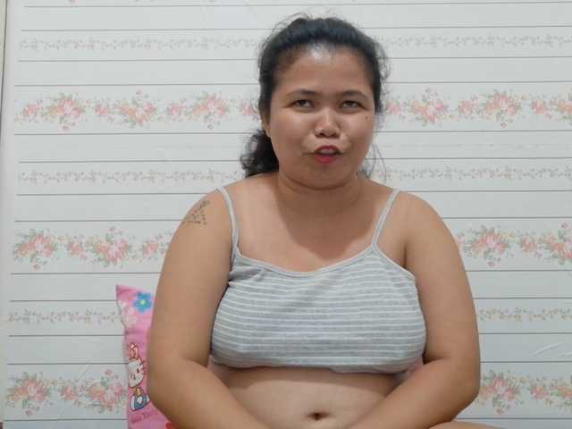 Sweetbigtits69 live cam on BongaCams