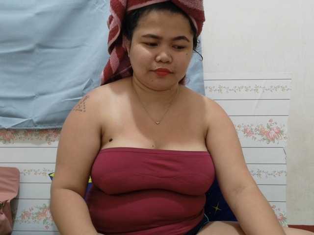 Sweetbigtits69 live cam on BongaCams