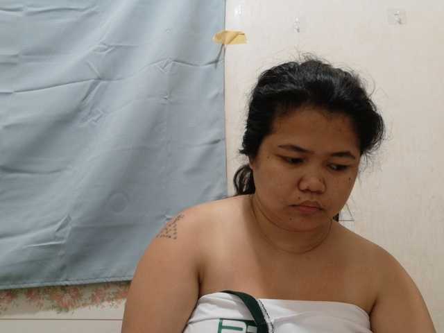 Sweetbigtits69 live cam on BongaCams