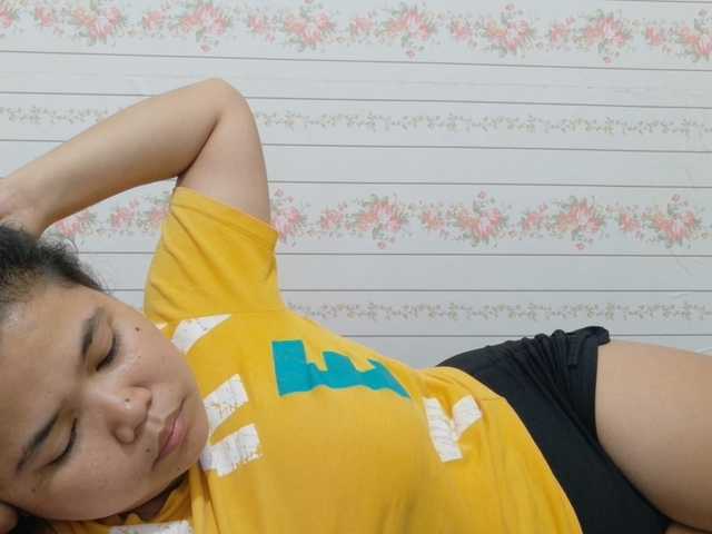 Sweetbigtits69 live webcam show