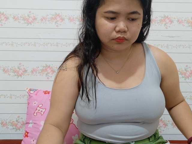 Sweetbigtits69 live cam