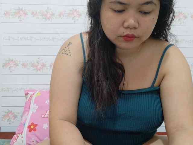 Sweetbigtits69 webcam
