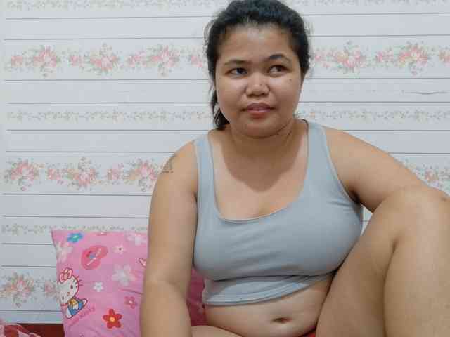 Sweetbigtits69 webcam