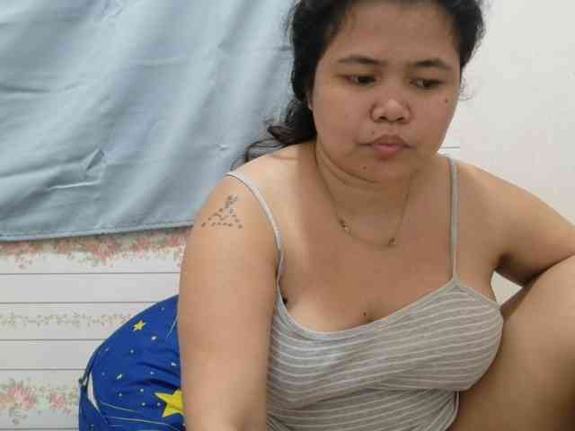 Sweetbigtits69 webcam