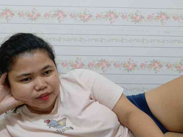 Sweetbigtits69 webcam