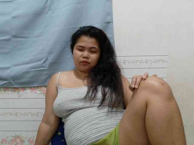 Sweetbigtits69 webcam