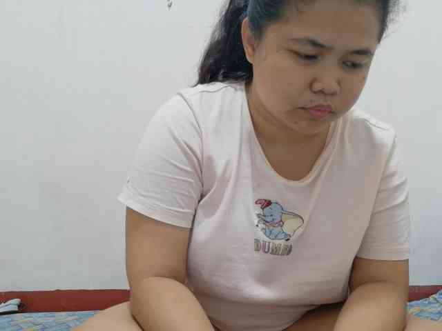 Sweetbigtits69 webcam