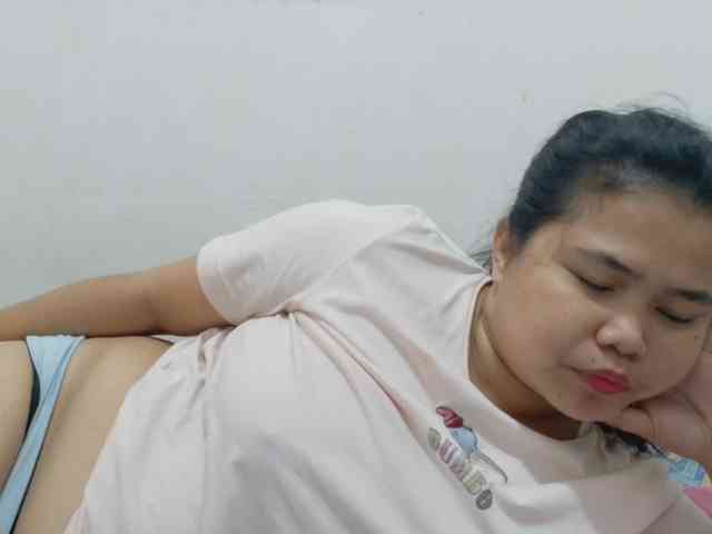 Sweetbigtits69 webcam