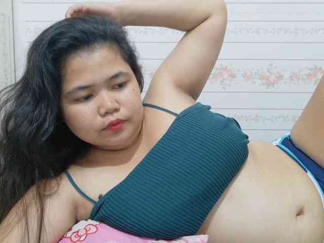 Sweetbigtits69 webcam