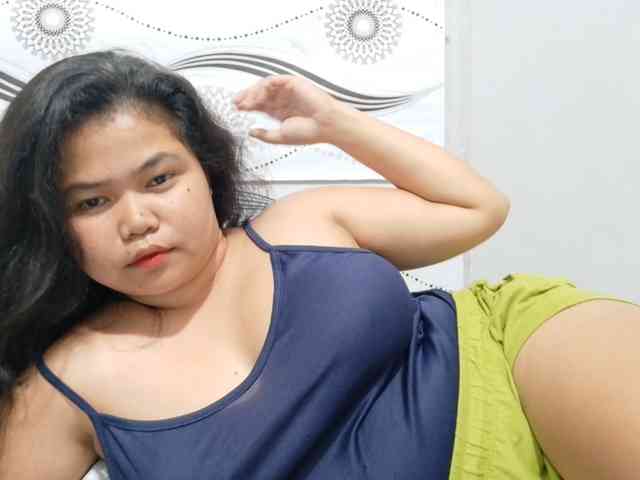 Sweetbigtits69 webcam