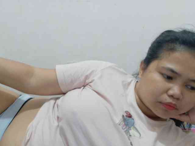 Sweetbigtits69 webcam