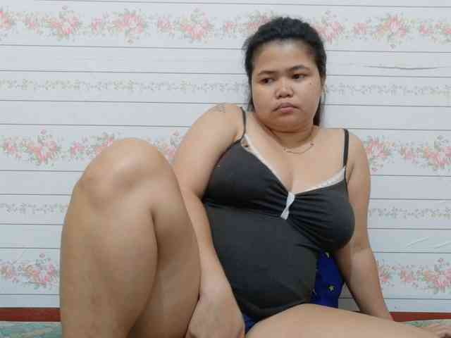 Sweetbigtits69 webcam