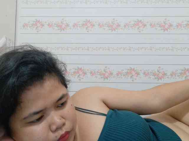 Sweetbigtits69 webcam