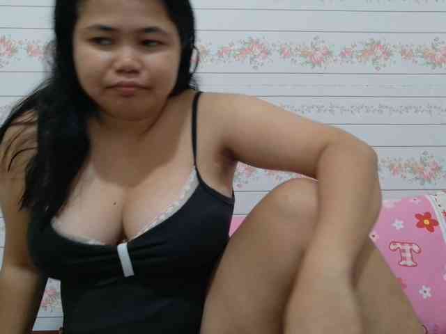 Sweetbigtits69 webcam