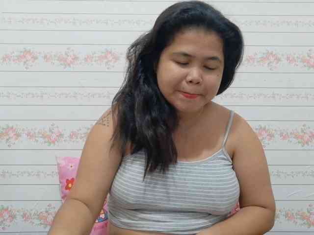 Sweetbigtits69 webcam