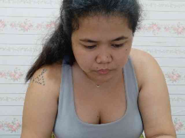 Sweetbigtits69 webcam