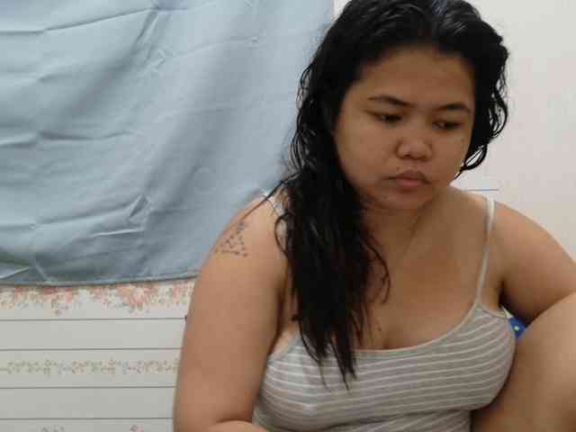 Sweetbigtits69 webcam