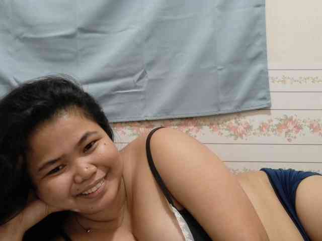 Sweetbigtits69 webcam