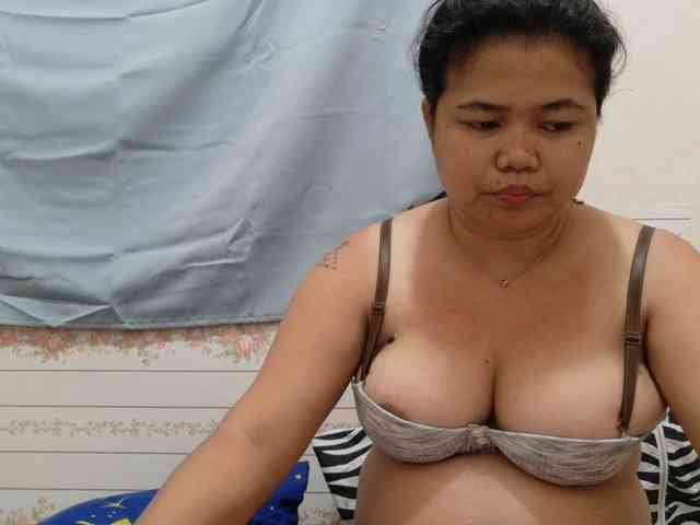 Sweetbigtits69