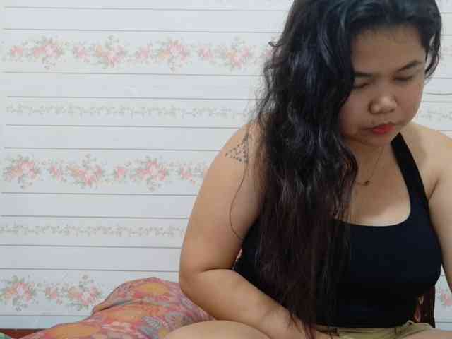 Sweetbigtits69 webcam